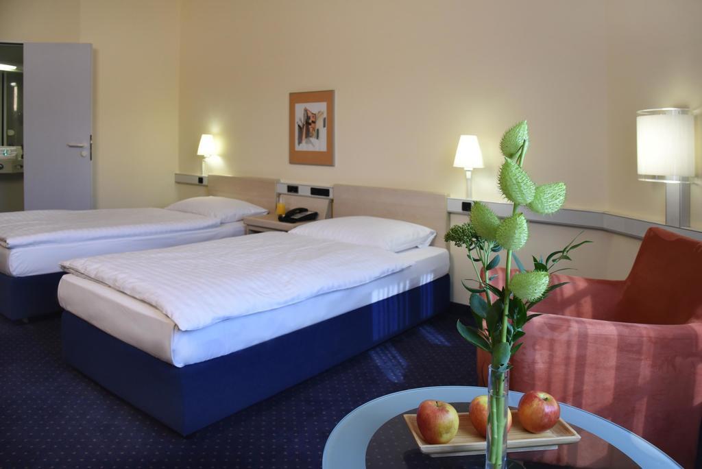 Intercityhotel שטוטגרט מראה חיצוני תמונה