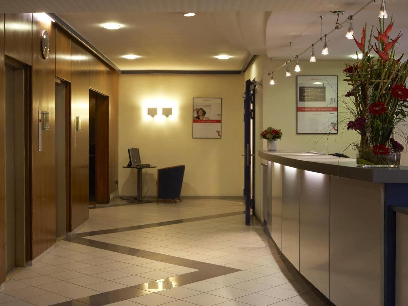 Intercityhotel שטוטגרט מראה חיצוני תמונה