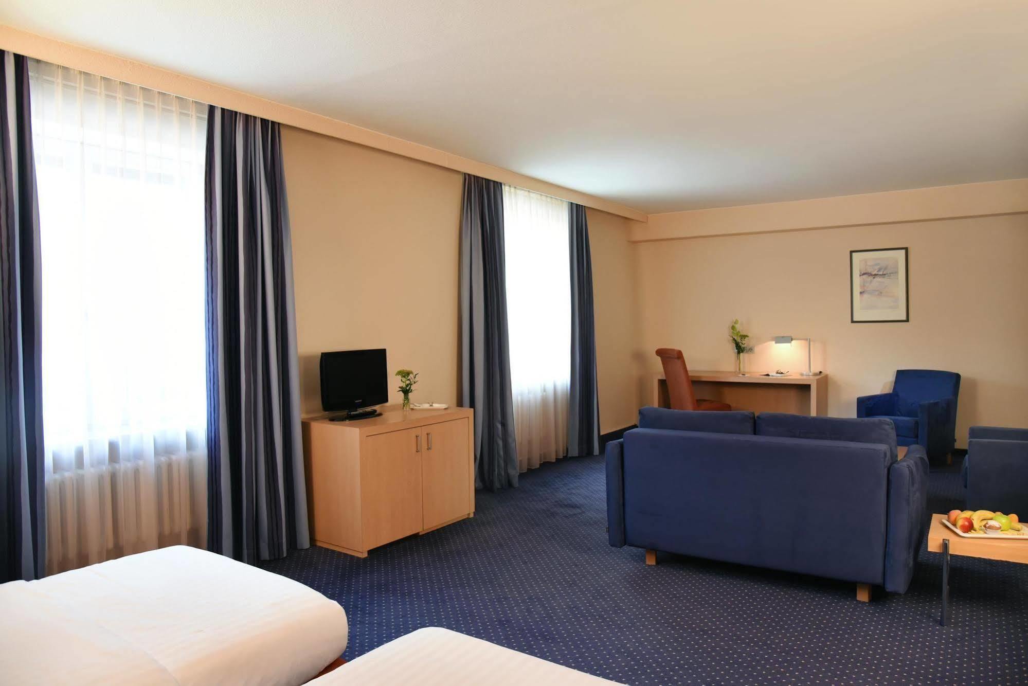 Intercityhotel שטוטגרט מראה חיצוני תמונה