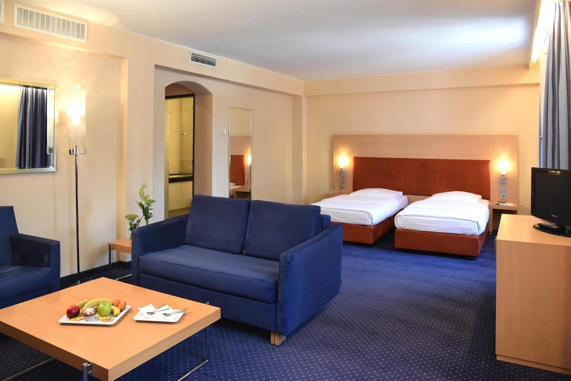 Intercityhotel שטוטגרט מראה חיצוני תמונה